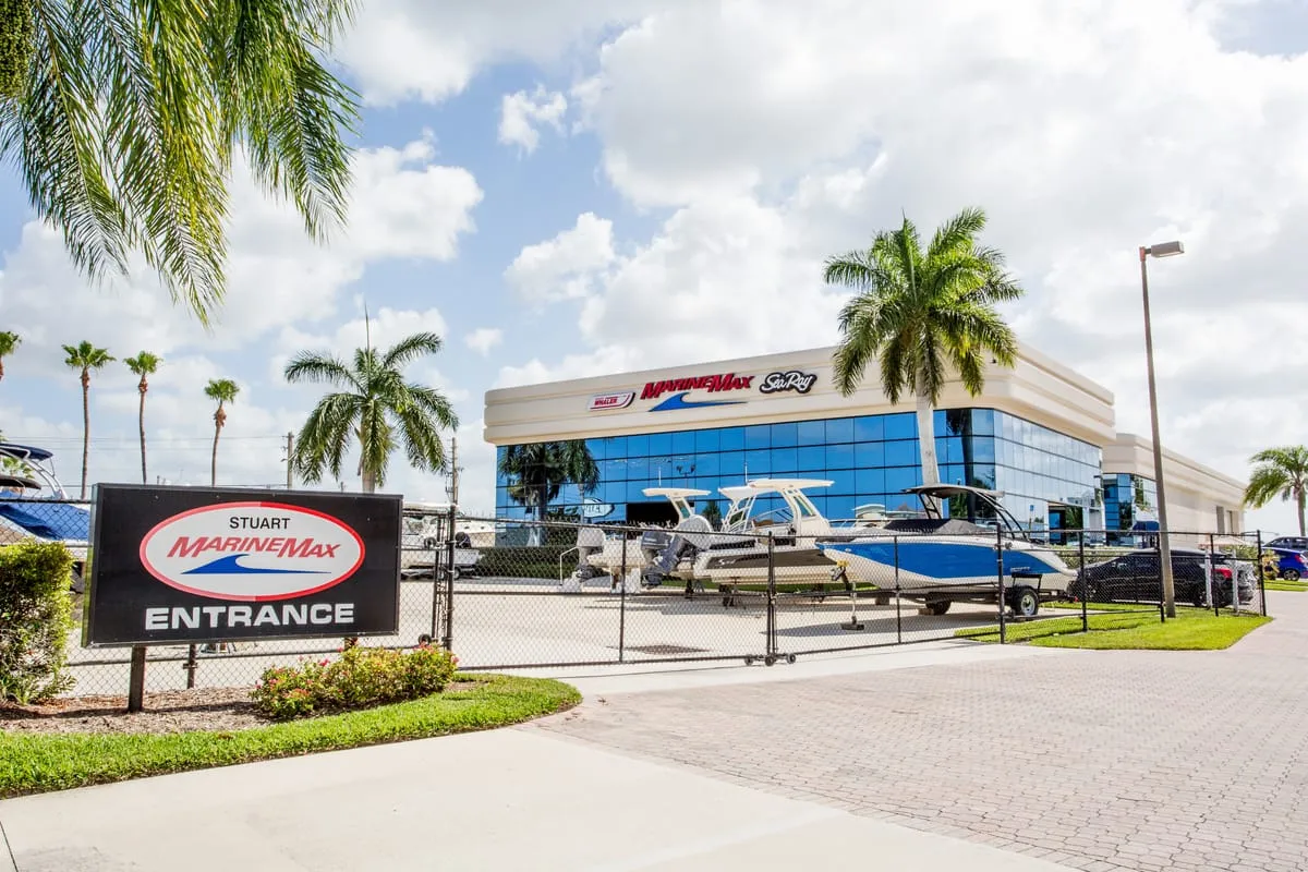 MarineMax